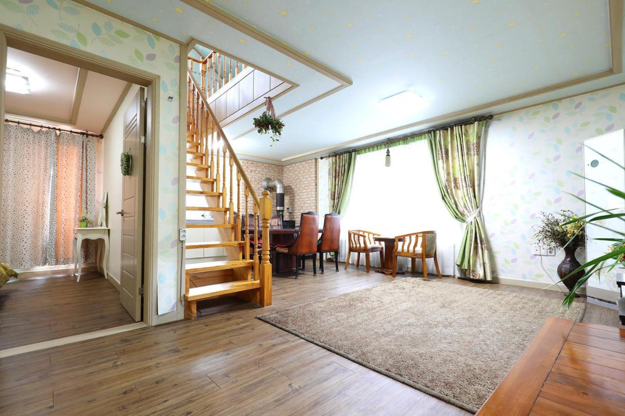 Yeowoogneul Pension Chuncheon Exterior photo