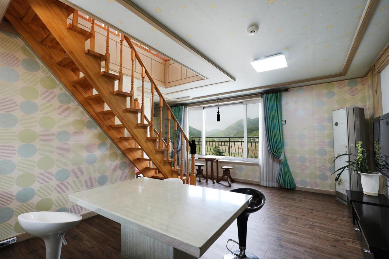 Yeowoogneul Pension Chuncheon Exterior photo
